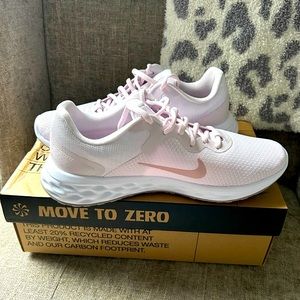 Brand New Nike Revolution 6 Next Nature Women's Road Running Shoes - NEVER WORN